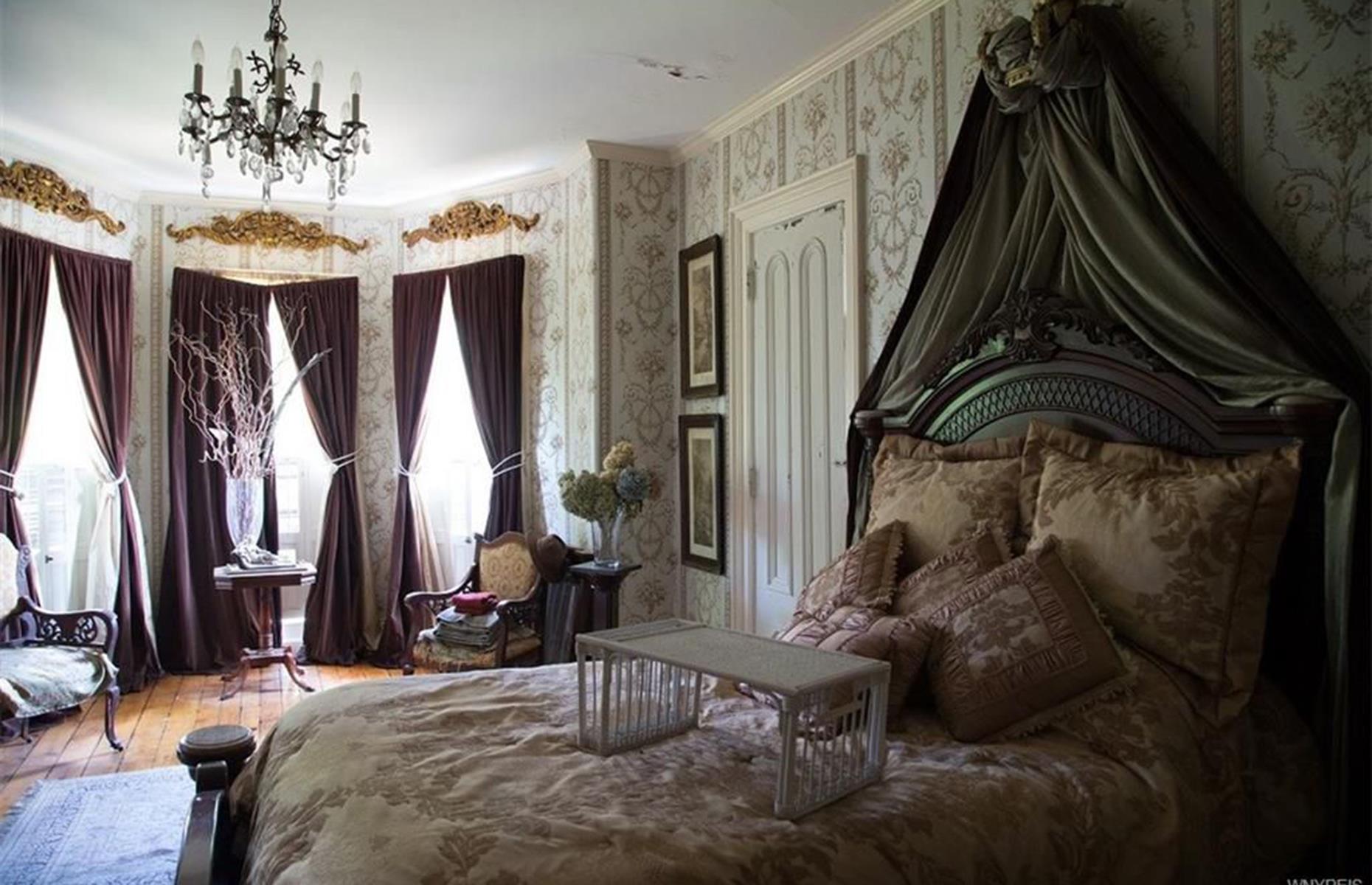 The Pillars Estate in Albion, New York, USA: $499,000 (£357k)